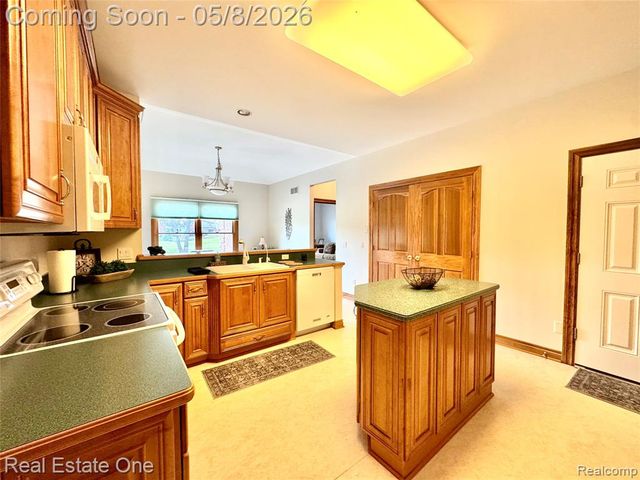 2616 Pebble Beach Drive, Oakland, MI 48363