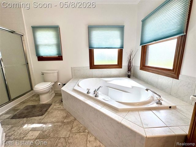 2616 Pebble Beach Drive, Oakland, MI 48363