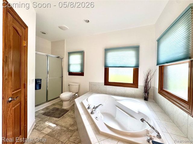 2616 Pebble Beach Drive, Oakland, MI 48363