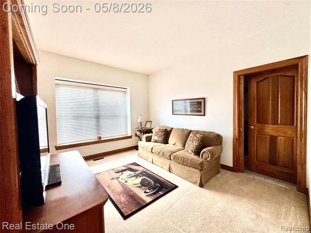 2616 Pebble Beach Drive, Oakland, MI 48363