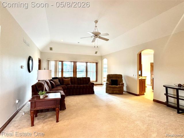 2616 Pebble Beach Drive, Oakland, MI 48363