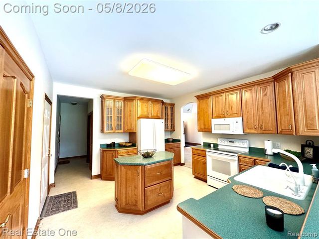 2616 Pebble Beach Drive, Oakland, MI 48363