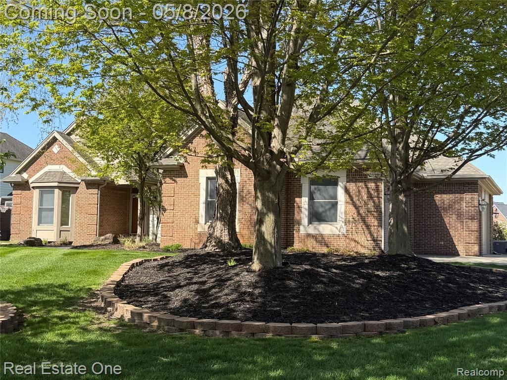 2616 Pebble Beach Drive, Oakland, MI 48363