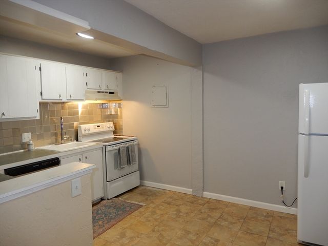 23 Erick Rd 2, Mansfield, MA 02048