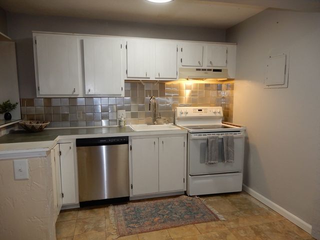 23 Erick Rd 2, Mansfield, MA 02048