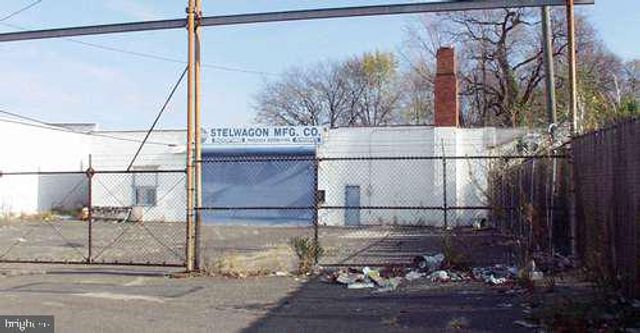 2840 MT. EPHRAIM AVENUE, Camden, NJ 08104