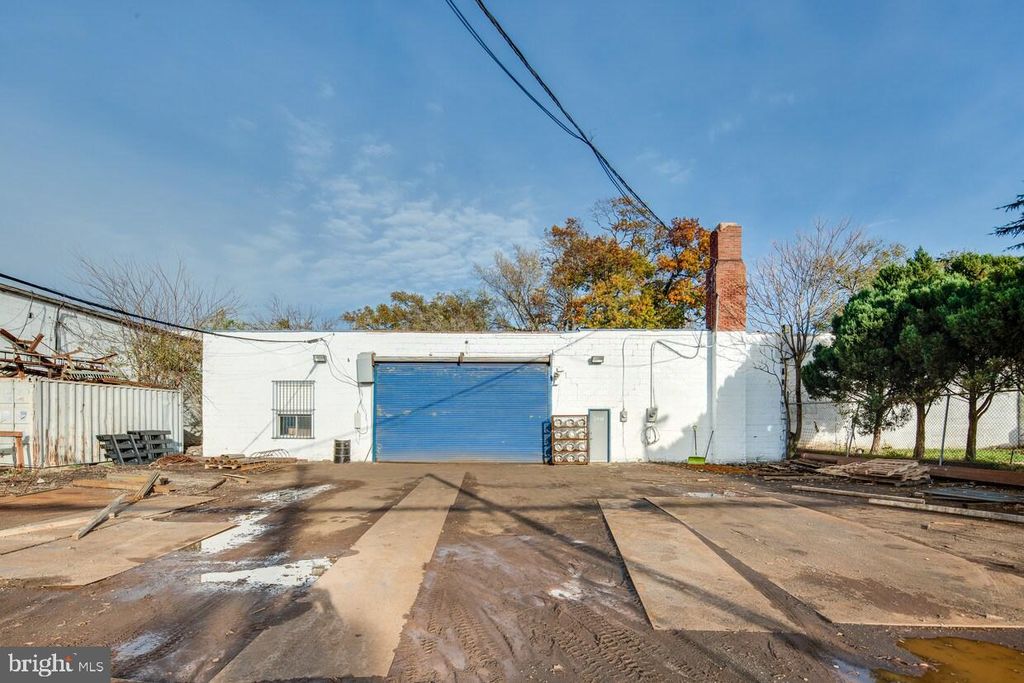 2840 MT. EPHRAIM AVENUE, Camden, NJ 08104