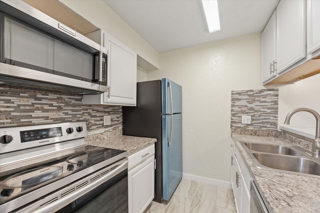 2627 Douglas Avenue, Dallas, TX 75219