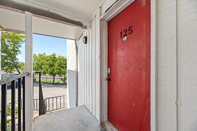 2627 Douglas Avenue, Dallas, TX 75219