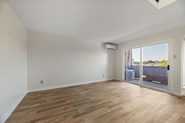 2627 Douglas Avenue, Dallas, TX 75219
