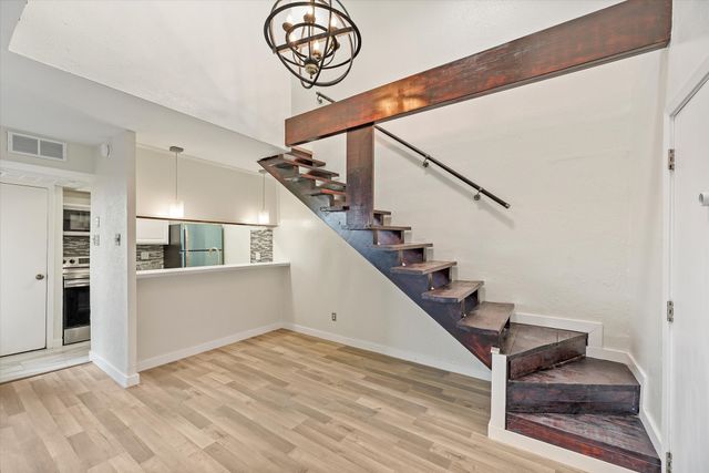 2627 Douglas Avenue, Dallas, TX 75219