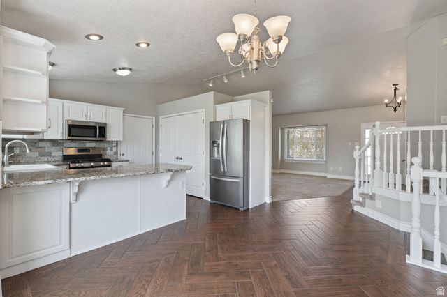 5339 W CASE MOUNTAIN RD, West Jordan, UT 84081