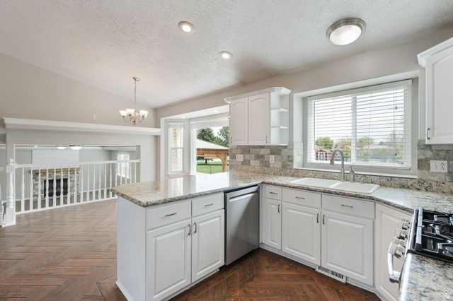 5339 W CASE MOUNTAIN RD, West Jordan, UT 84081