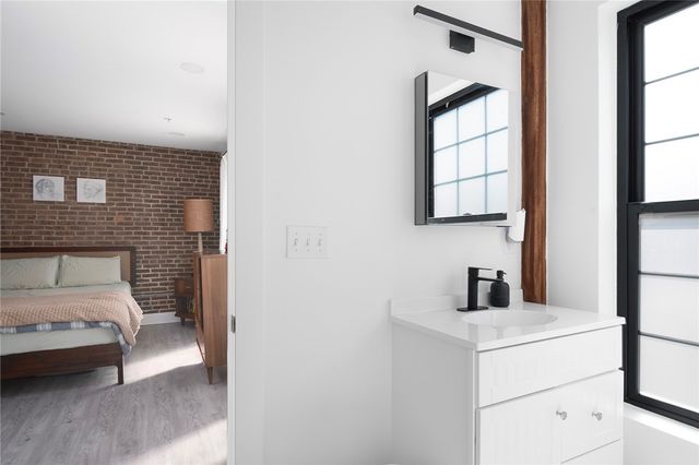 50 Ashburton Street 5, Providence, RI 02904