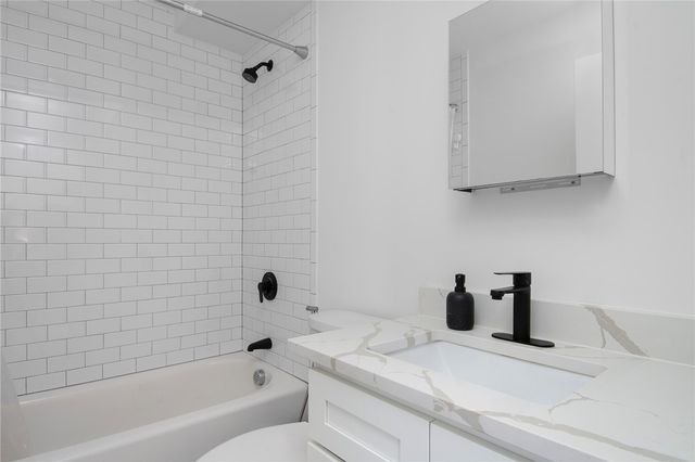 50 Ashburton Street 5, Providence, RI 02904