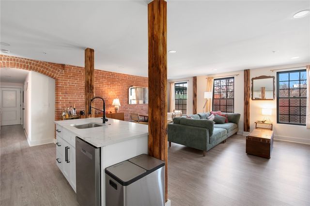 50 Ashburton Street 5, Providence, RI 02904