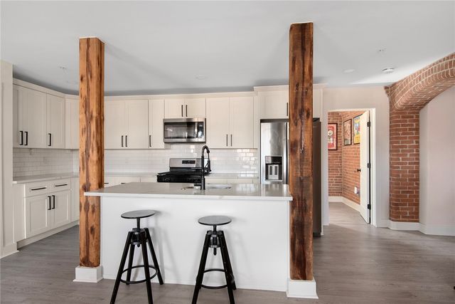 50 Ashburton Street 5, Providence, RI 02904