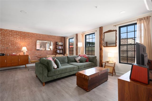 50 Ashburton Street 5, Providence, RI 02904