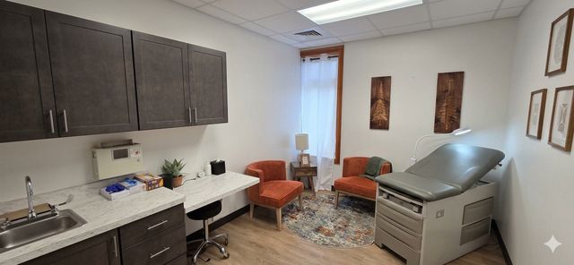 3832 N Lincoln Avenue, Chicago, IL 60613