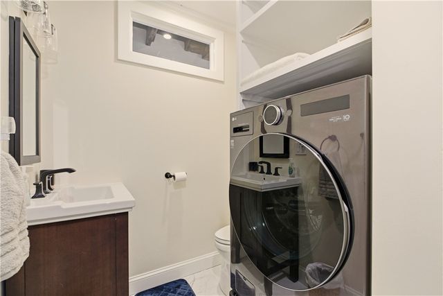 98 Kay Street Carraige House Street, Newport, RI 02840