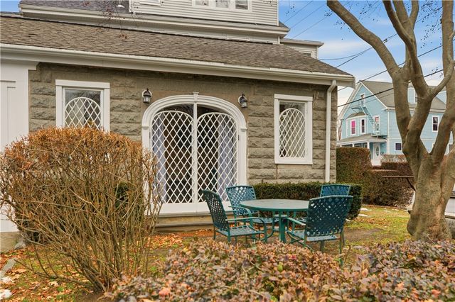 98 Kay Street Carraige House Street, Newport, RI 02840