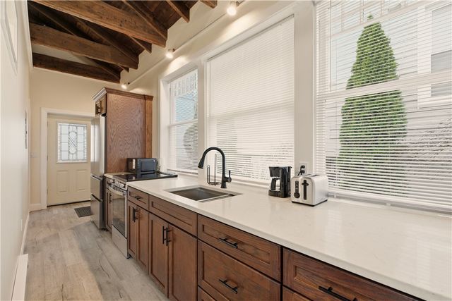 98 Kay Street Carraige House Street, Newport, RI 02840