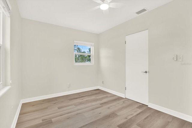 4000 LOCUST STREET NE, St Petersburg, FL 33703