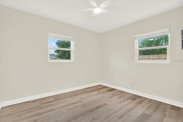 4000 LOCUST STREET NE, St Petersburg, FL 33703