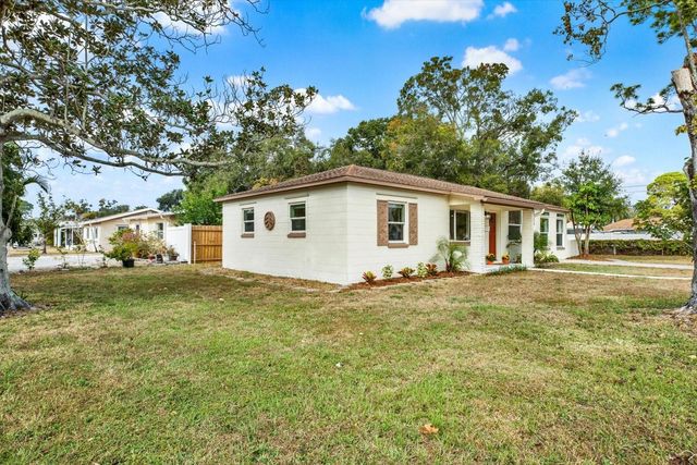 4000 LOCUST STREET NE, St Petersburg, FL 33703