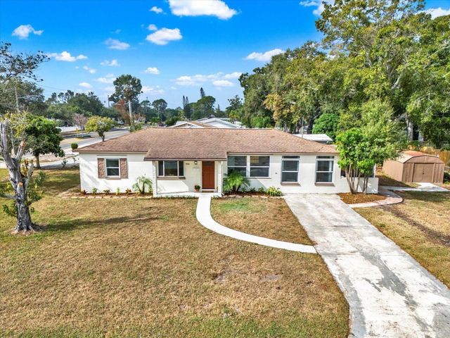 4000 LOCUST STREET NE, St Petersburg, FL 33703