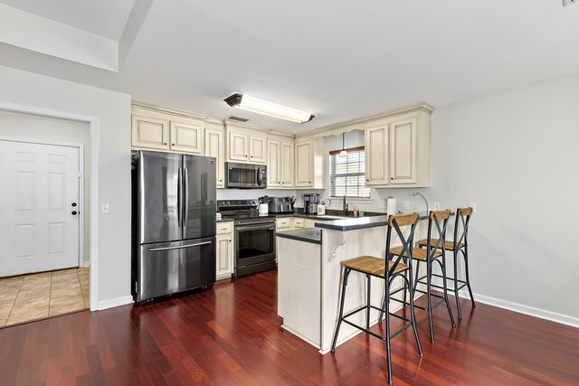 580 Jester St, Cowarts, AL 36321