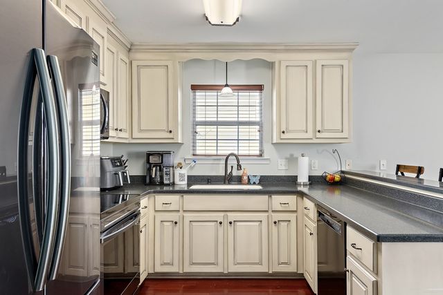 580 Jester St, Cowarts, AL 36321