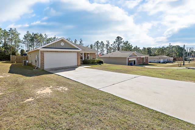 580 Jester St, Cowarts, AL 36321