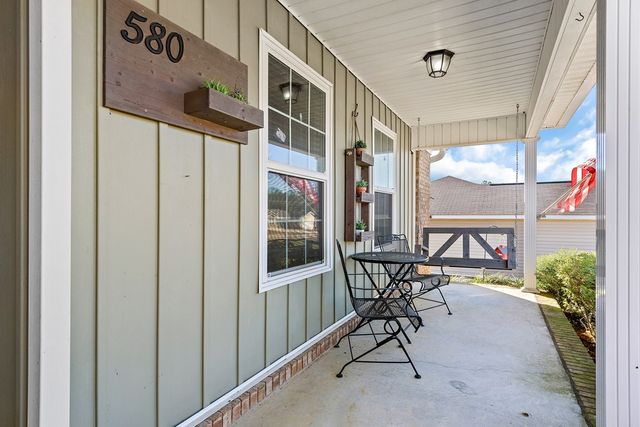 580 Jester St, Cowarts, AL 36321