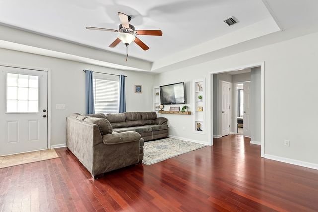 580 Jester St, Cowarts, AL 36321