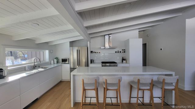 7 Donenfeld Drive, Bethel, NY 12720