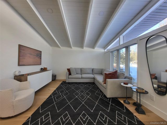 7 Donenfeld Drive, Bethel, NY 12720