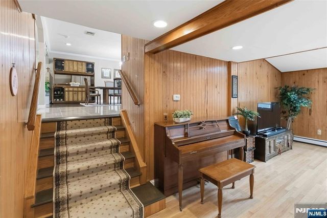 7 Keith Place, Glen Rock, NJ 07452