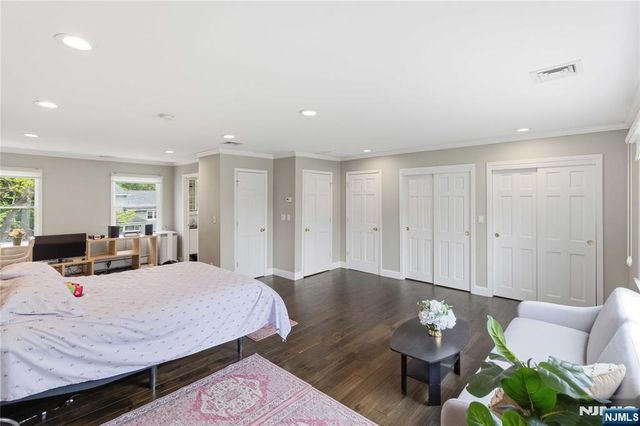 7 Keith Place, Glen Rock, NJ 07452