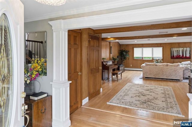 7 Keith Place, Glen Rock, NJ 07452