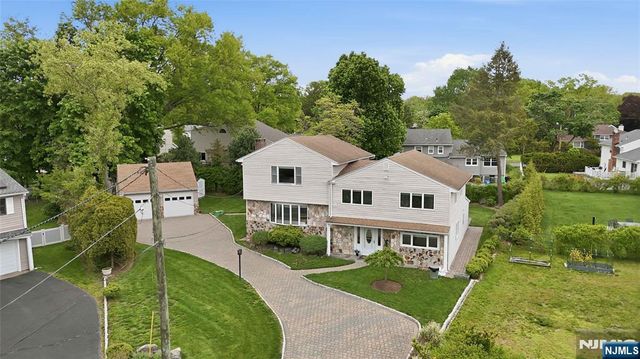 7 Keith Place, Glen Rock, NJ 07452