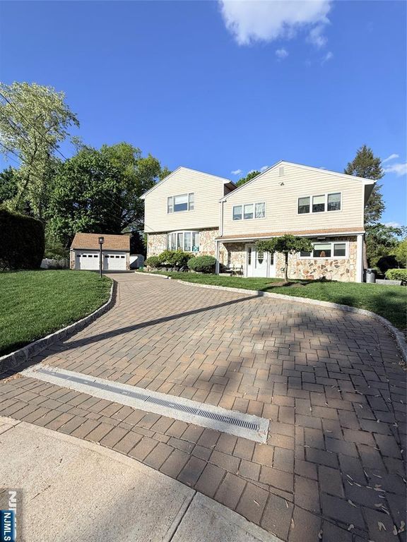 7 Keith Place, Glen Rock, NJ 07452