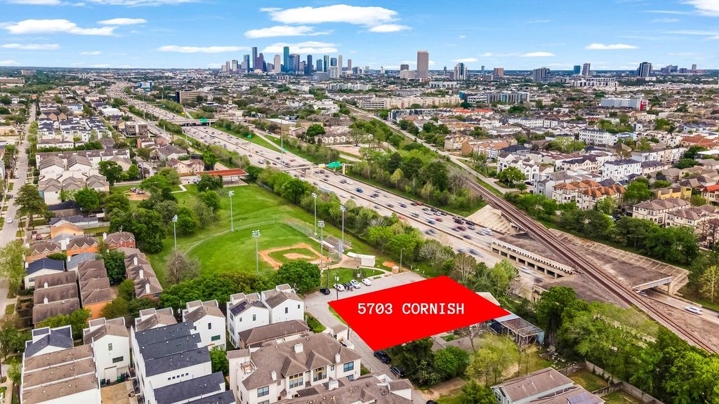 5703 Cornish Street, Houston, TX 77007