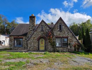 1290 West Main Street, Abingdon, VA 24210