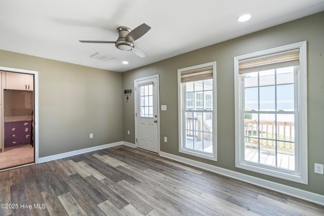 117 NE 22nd Street, Oak Island, NC 28465
