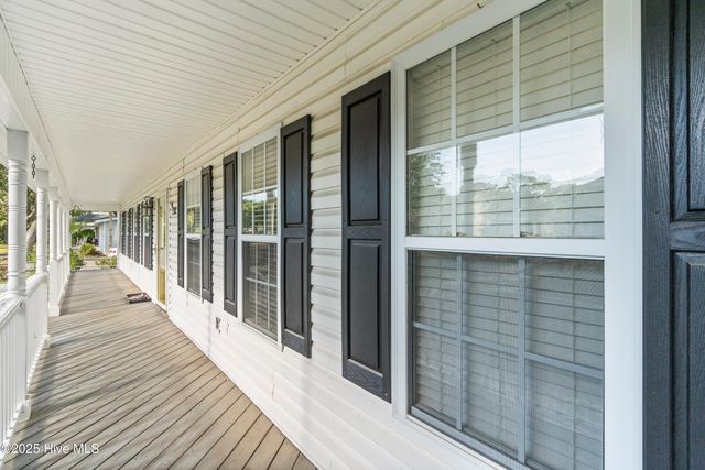 117 NE 22nd Street, Oak Island, NC 28465