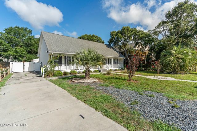 117 NE 22nd Street, Oak Island, NC 28465