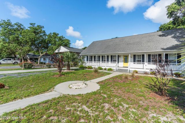 117 NE 22nd Street, Oak Island, NC 28465