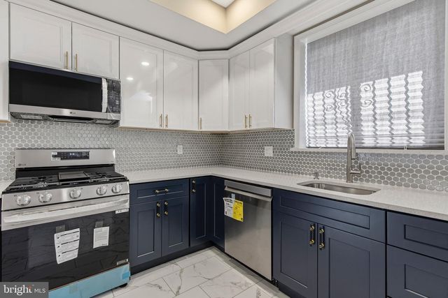 3135 MCELDERRY ST, Baltimore, MD 21205