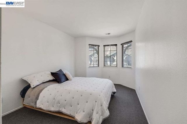 1486 Adeline St, Oakland, CA 94607